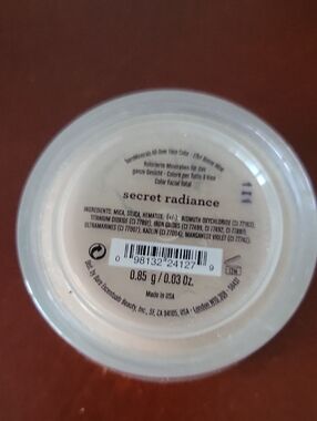 bareMinerals All-over Face Color "Secret Radiance"